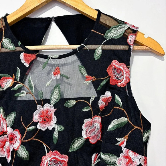 TRUTH  & FABLE Black floral dress - Picture 5 of 8